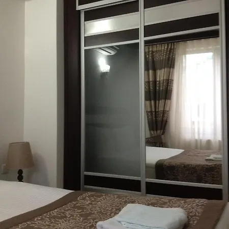 Di̇vri̇gi̇ Hotel *